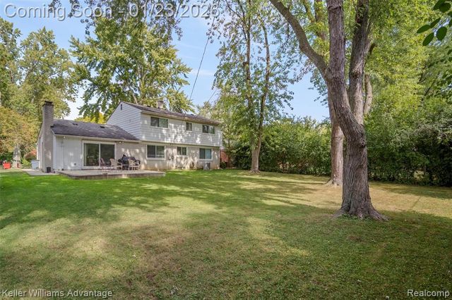 30276 Spring River Drive, Southfield, MI 48076