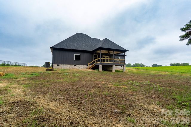 1007 Harrogate Drive, Bessemer City, NC 28016
