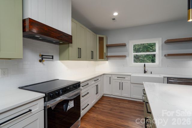 1007 Harrogate Drive, Bessemer City, NC 28016