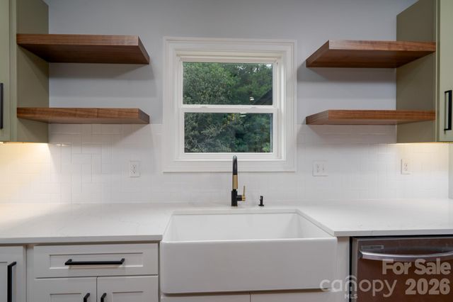 1007 Harrogate Drive, Bessemer City, NC 28016
