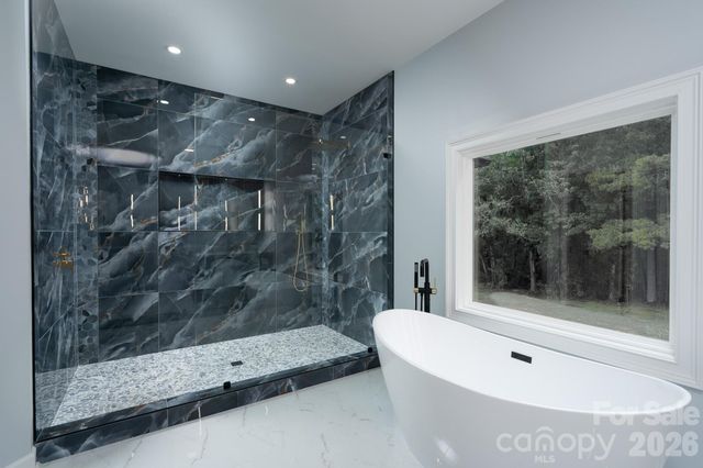 1007 Harrogate Drive, Bessemer City, NC 28016