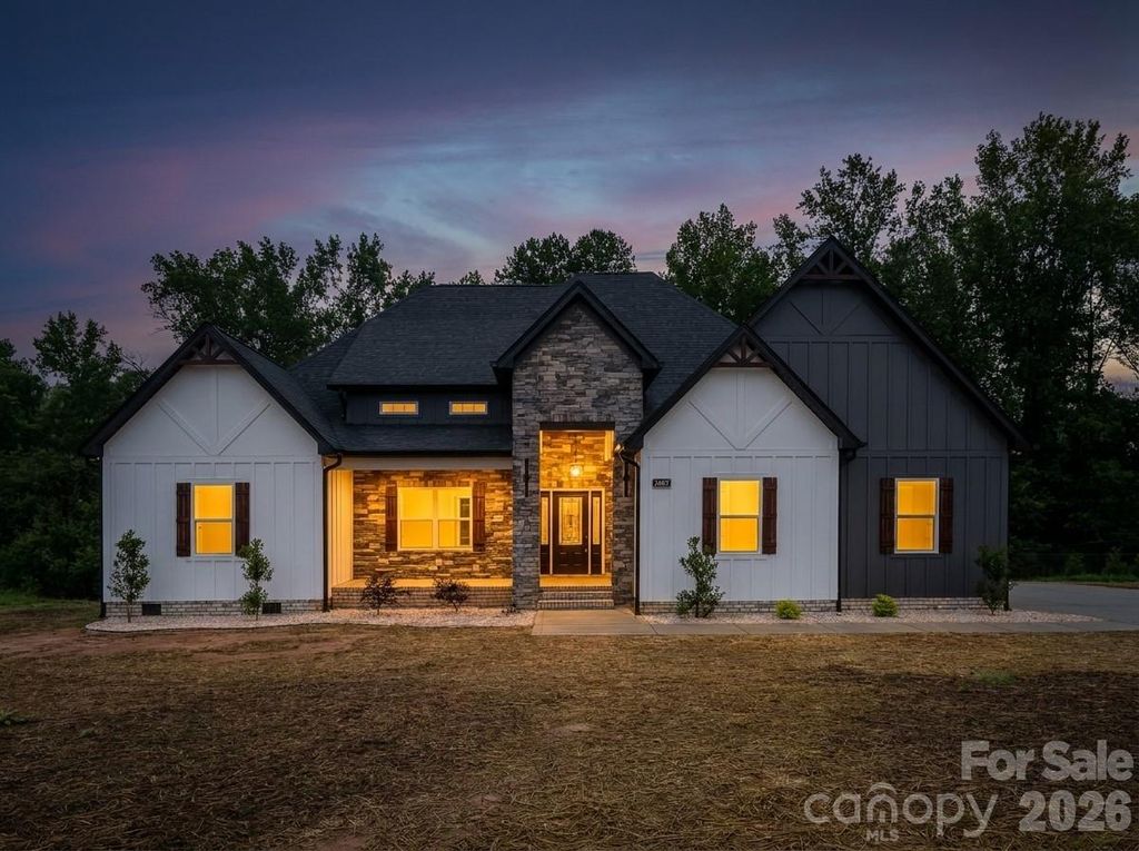1007 Harrogate Drive, Bessemer City, NC 28016