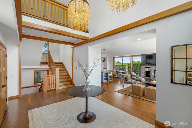 2506 W Halladay Street, Seattle, WA 98199