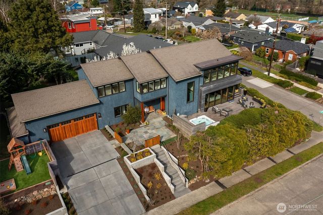 2506 W Halladay Street, Seattle, WA 98199