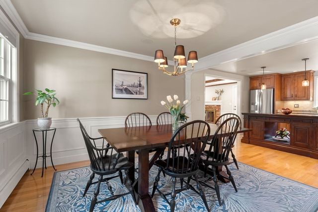 22 Crest Rd, Framingham, MA 01702