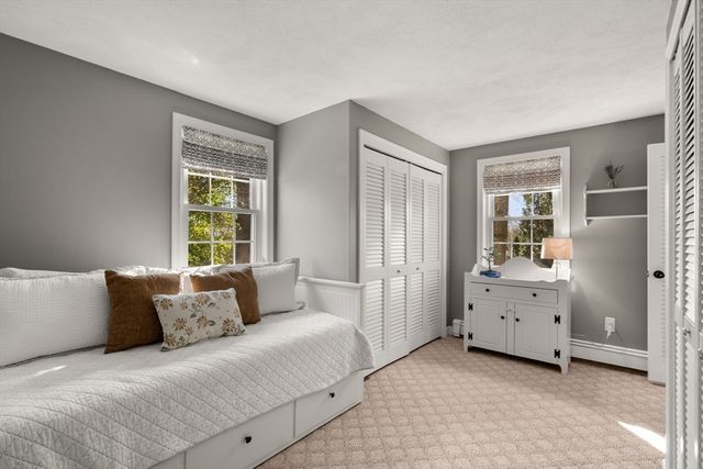 22 Crest Rd, Framingham, MA 01702