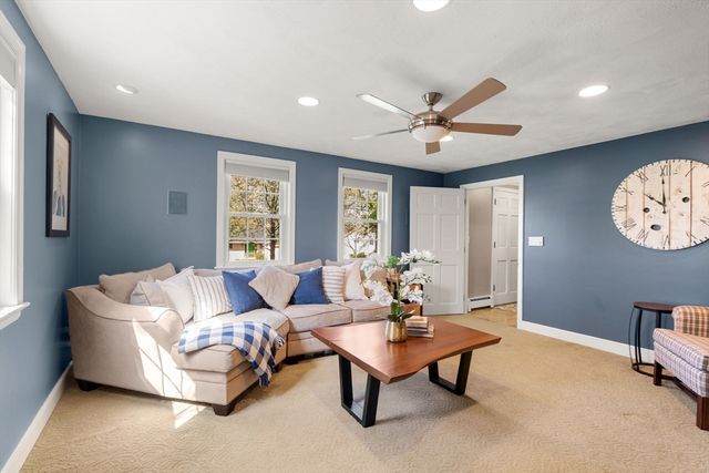 22 Crest Rd, Framingham, MA 01702