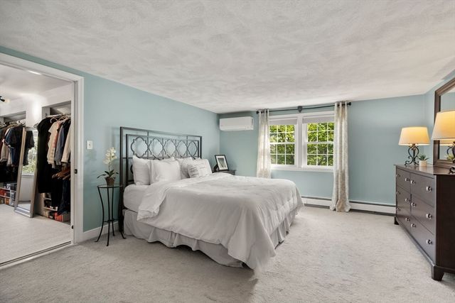 22 Crest Rd, Framingham, MA 01702
