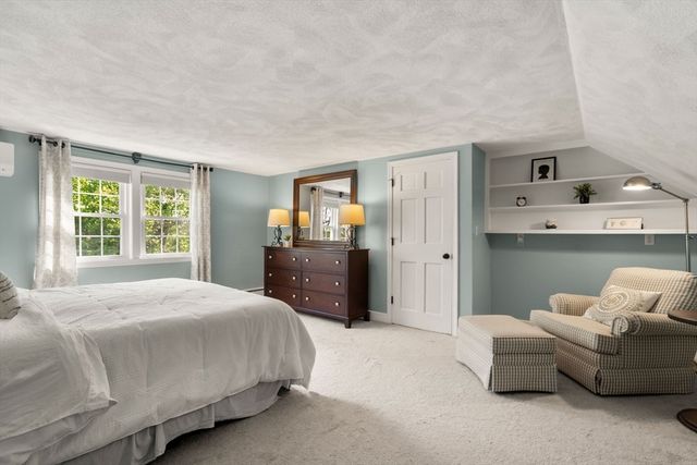 22 Crest Rd, Framingham, MA 01702