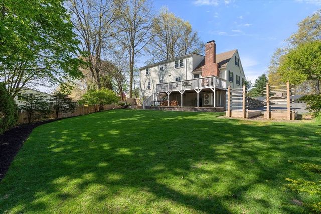 22 Crest Rd, Framingham, MA 01702