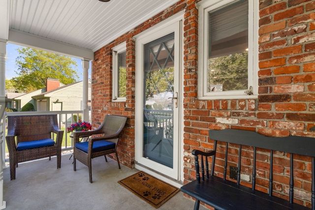 22 Crest Rd, Framingham, MA 01702
