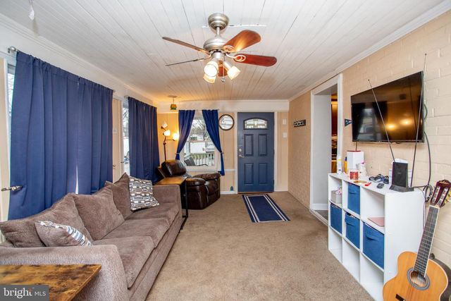 106 E. GERMANTOWN PIKE, Plymouth Meeting, PA 19462