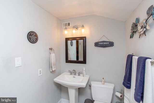 106 E. GERMANTOWN PIKE, Plymouth Meeting, PA 19462