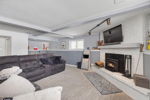 502 Homesteaders Retreat, Eagle, WI 53119