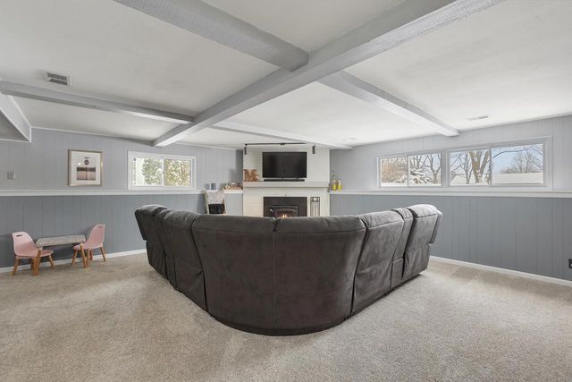 502 Homesteaders Retreat, Eagle, WI 53119