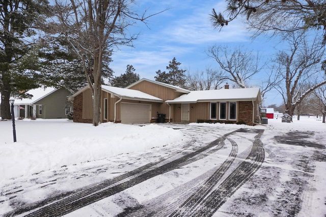 502 Homesteaders Retreat, Eagle, WI 53119