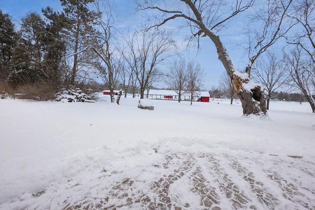 502 Homesteaders Retreat, Eagle, WI 53119