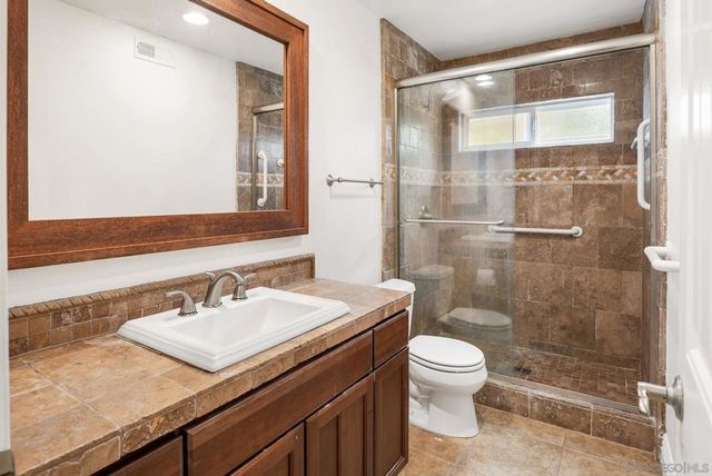 2814 Luciernaga ST, Carlsbad, CA 92009