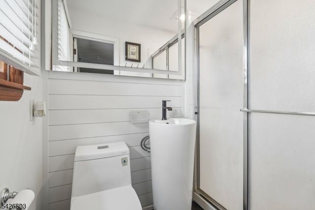 2 Marc Ct, Edison Twp., NJ 08820