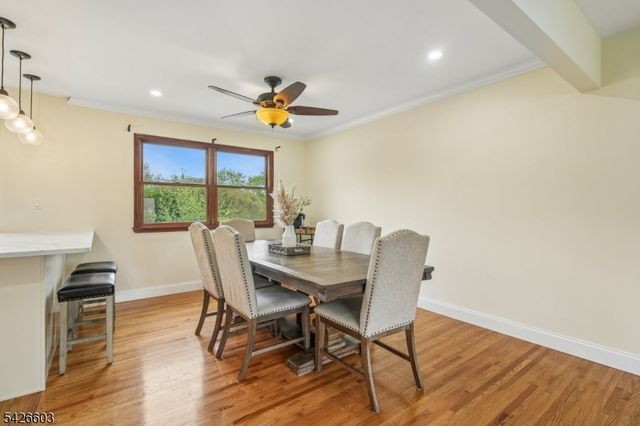 2 Marc Ct, Edison Twp., NJ 08820