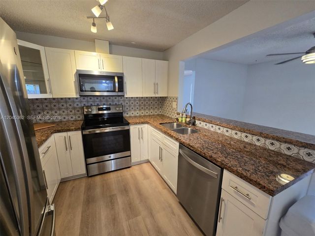 740 SW 99th Ct Circle 0, Miami, FL 33174