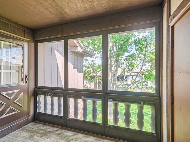 9748 Mill Drive E 2E, Palos Park, IL 60464