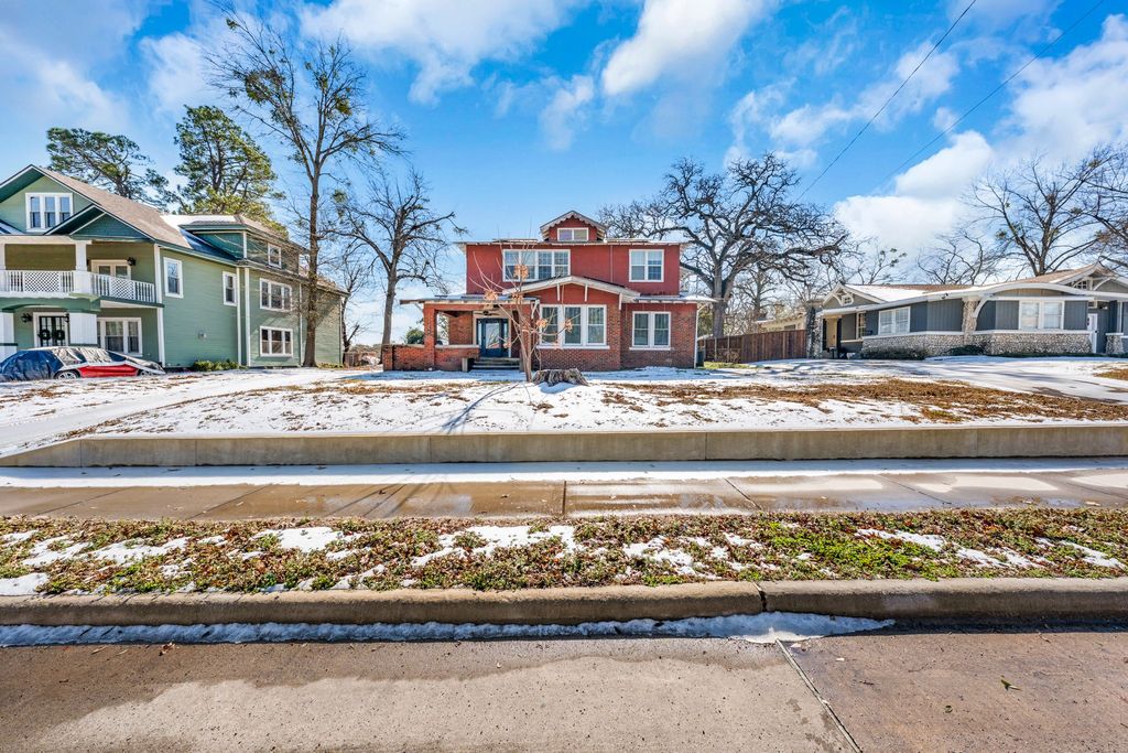 712 Connally Street, Sulphur Springs, TX 75482