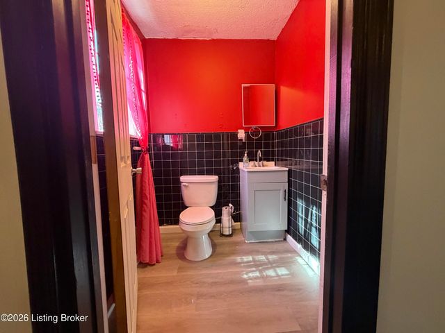 1774 Bolling Ave, Louisville, KY 40210