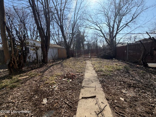 1774 Bolling Ave, Louisville, KY 40210