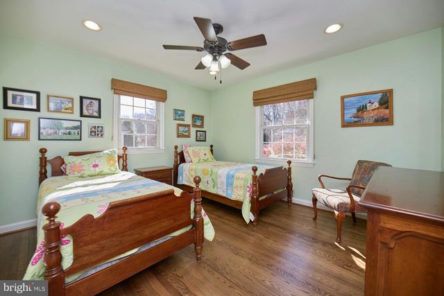 3032 CRANE DR, Falls Church, VA 22042