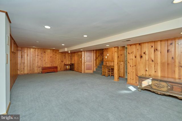 3032 CRANE DR, Falls Church, VA 22042