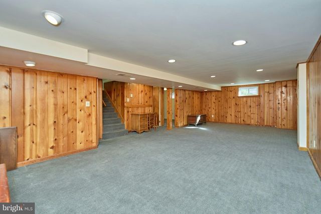 3032 CRANE DR, Falls Church, VA 22042