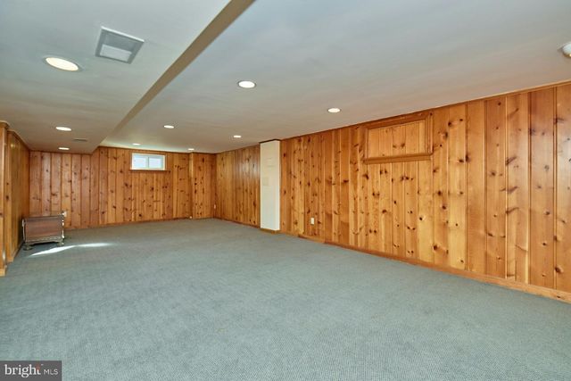 3032 CRANE DR, Falls Church, VA 22042