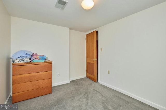 3032 CRANE DR, Falls Church, VA 22042