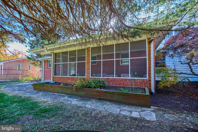 3032 CRANE DR, Falls Church, VA 22042