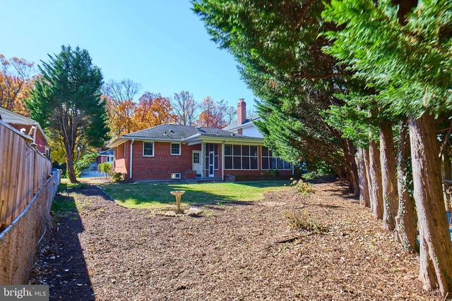 3032 CRANE DR, Falls Church, VA 22042