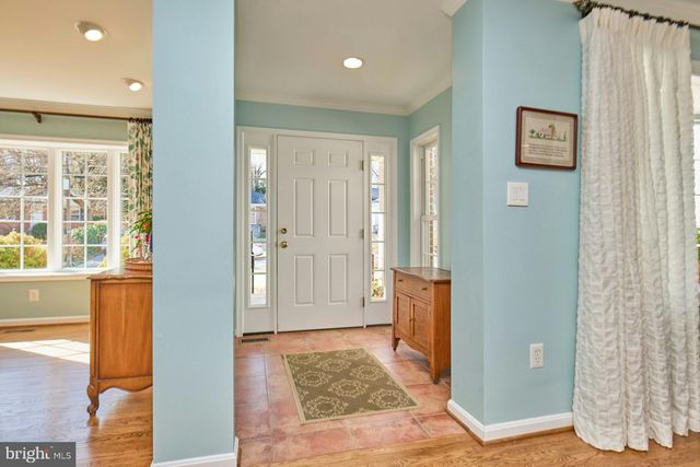 3032 CRANE DR, Falls Church, VA 22042