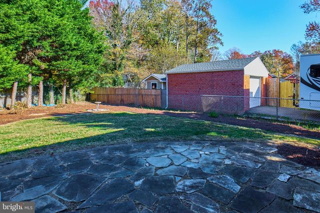 3032 CRANE DR, Falls Church, VA 22042