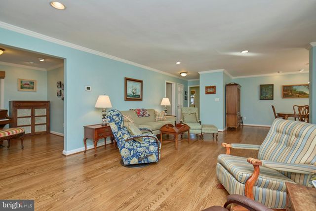 3032 CRANE DR, Falls Church, VA 22042