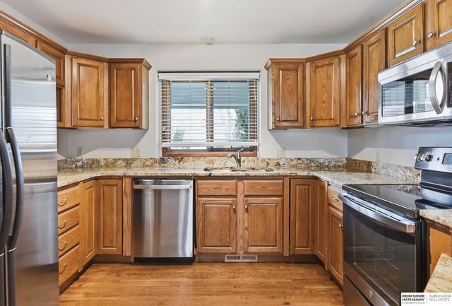 15217 Summerwood Drive, Omaha, NE 68137