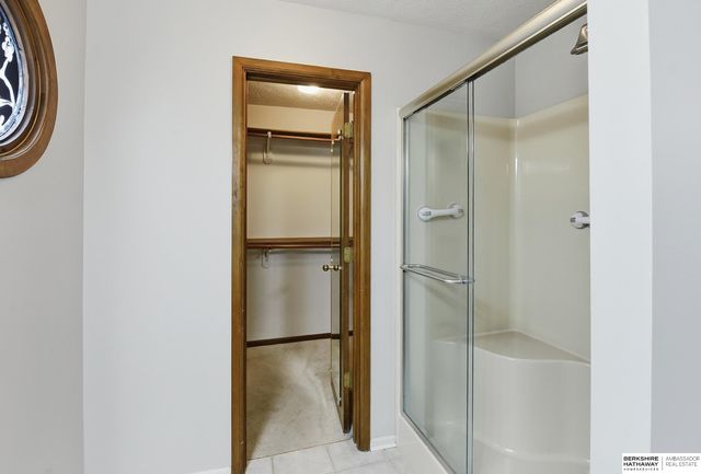 15217 Summerwood Drive, Omaha, NE 68137