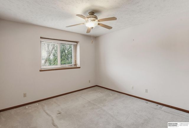 15217 Summerwood Drive, Omaha, NE 68137