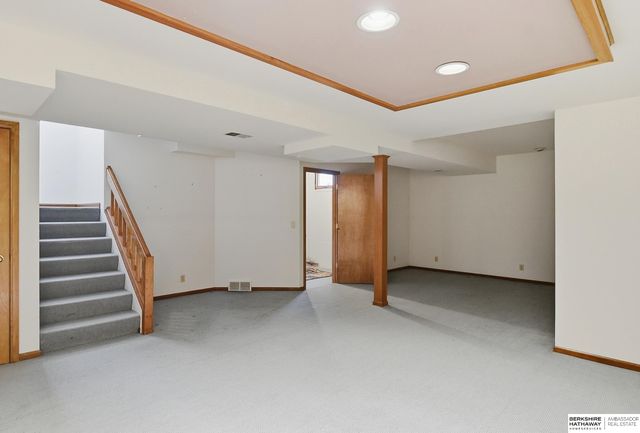 15217 Summerwood Drive, Omaha, NE 68137