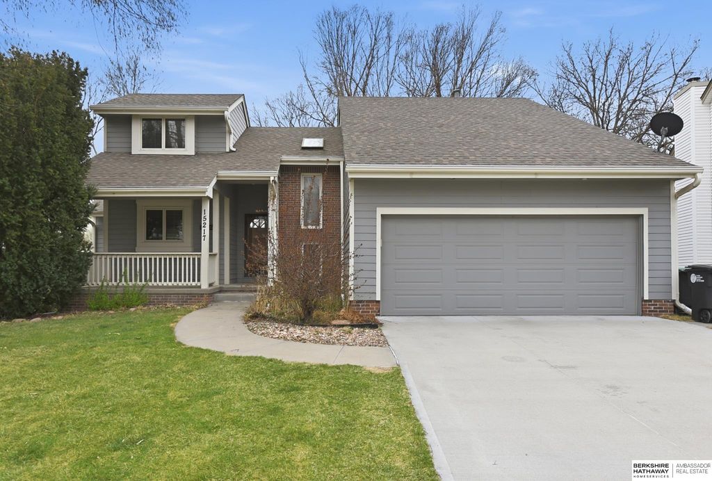 15217 Summerwood Drive, Omaha, NE 68137