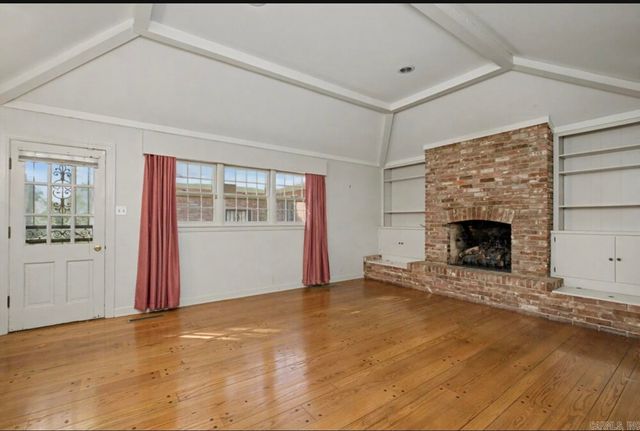 13 Jefferson Place, Pine Bluff, AR 71603