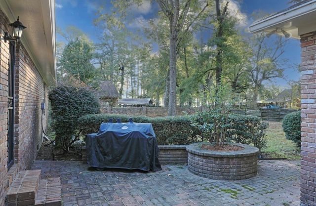 13 Jefferson Place, Pine Bluff, AR 71603