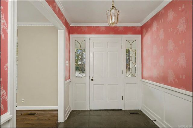 13 Jefferson Place, Pine Bluff, AR 71603