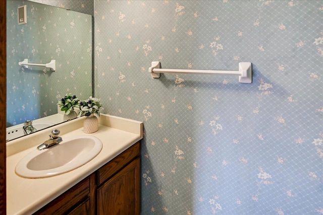 931 S Gammon Road, Madison, WI 53719