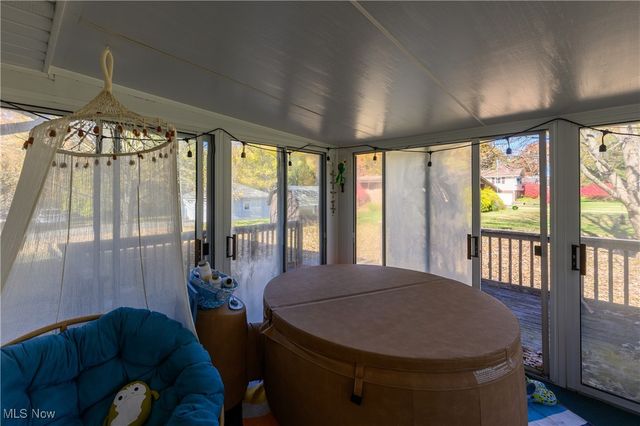 895 East Avenue, Tallmadge, OH 44278