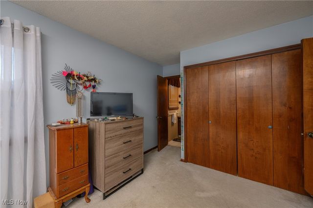 895 East Avenue, Tallmadge, OH 44278